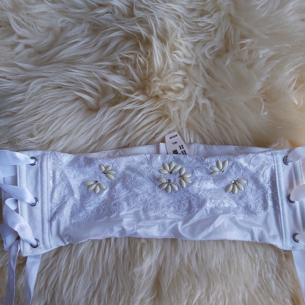 NWT Victoria's Secret White Belt Garter